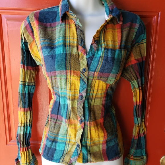 Plaid button up - Picture 4 of 4